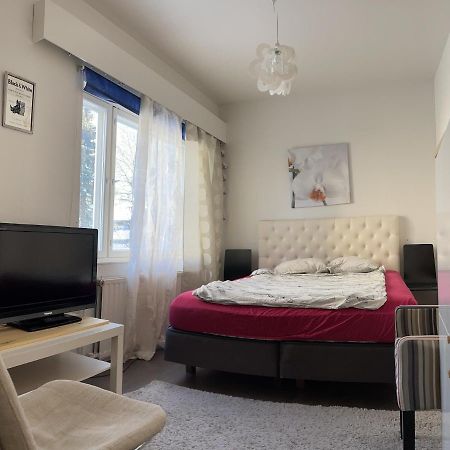Yksioe 1 Km Jokirannasta Foeriltae/ 2 Km Torilta Apartman Turku Kültér fotó